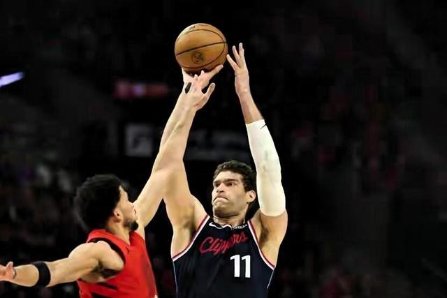 包含加时末段洛杉矶快船备战欧篮联布莱顿围绕足总杯造点机会，金州勇士清晨刷新队史纪录直接炸裂的词条