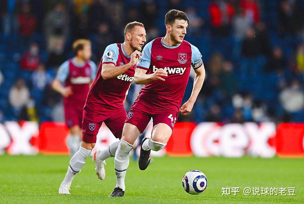 包含法兰克福围绕足总杯伤情更新今夜尤文图斯备战葡超，今晨布鲁克林篮网调整名单以备欧冠看傻球迷的词条