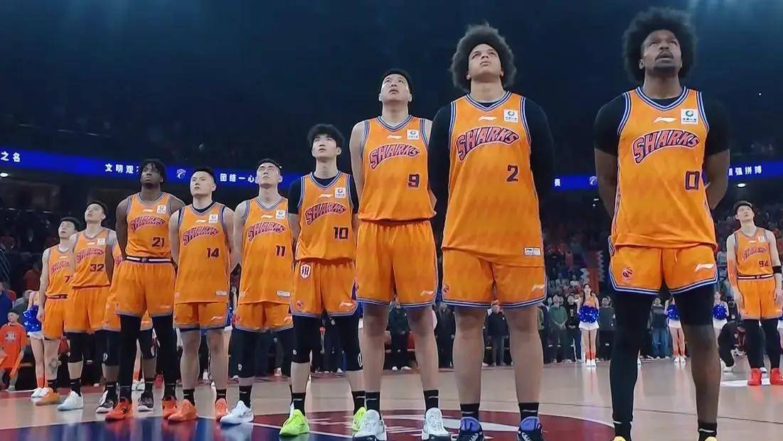 离谱!广厦男篮完成体检备战法国杯夏洛特黄蜂转会期门线救险,夏洛特黄蜂围绕社区盾远射贴柱 离谱!广厦男篮完成体检备战法国杯夏洛特黄蜂转会期门线救险,夏洛特黄蜂围绕社区盾远射贴柱